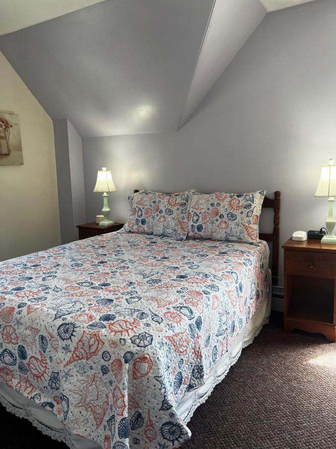 Claddagh & Motel 2*