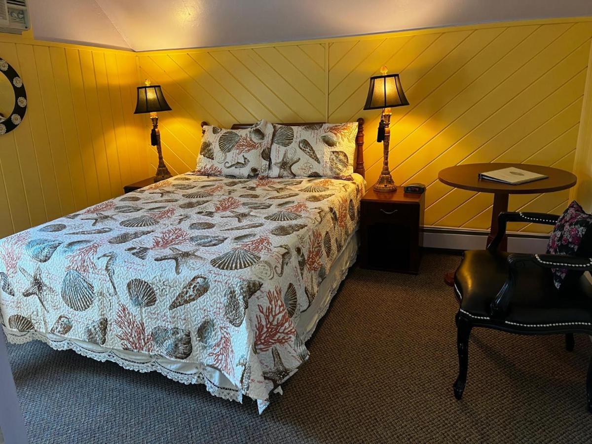 Claddagh & Motel 2*