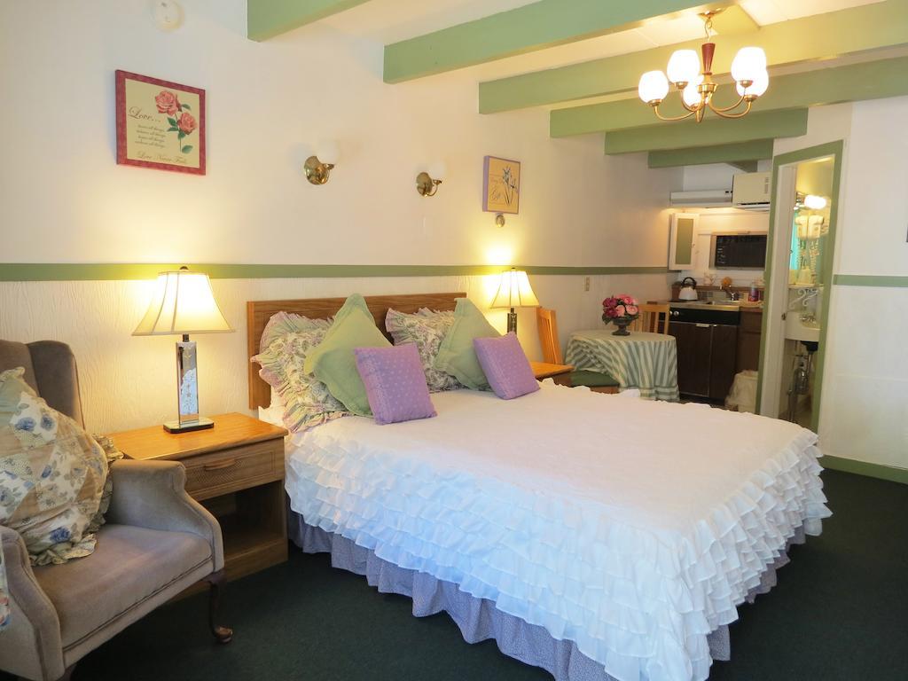 Motel Claddagh &